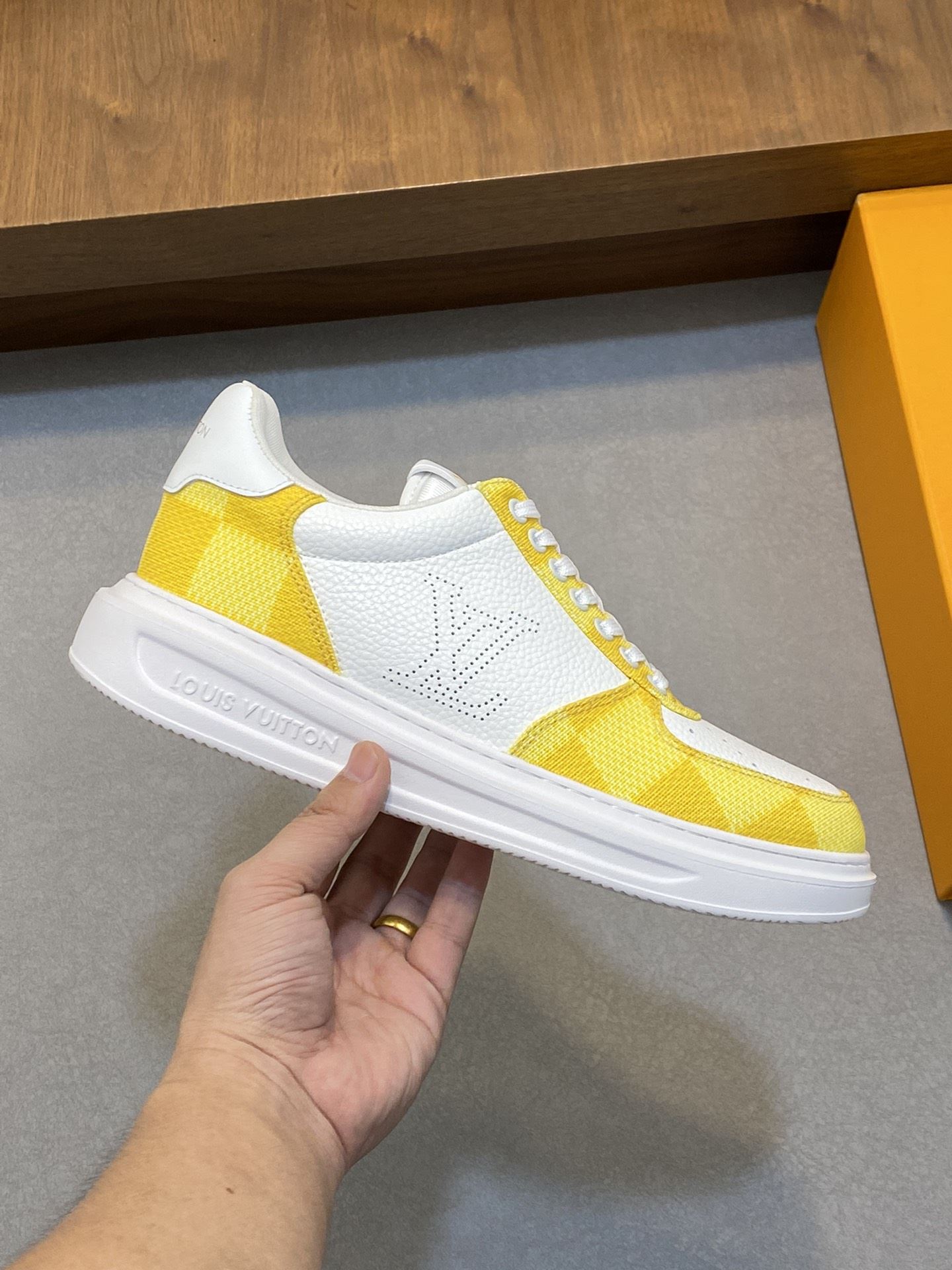 Louis Vuitton Low Shoes